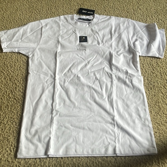 Off-white - Picture 2 of 3